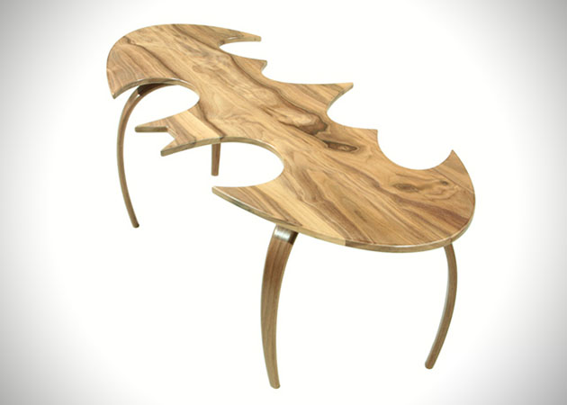 Batman-Bat-Symbol-Coffee-Table-2