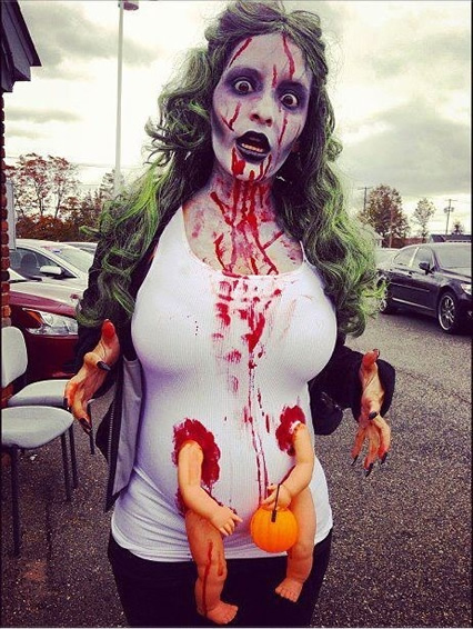 pregnant_zombie1