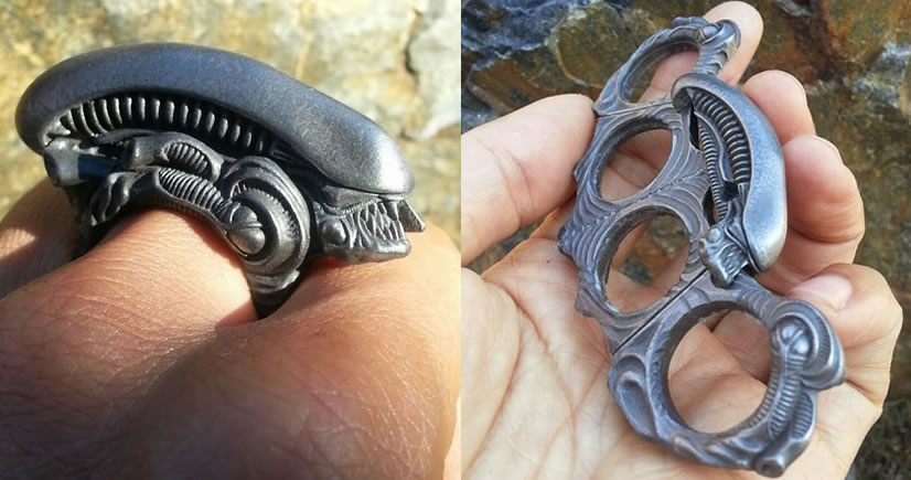 Alien Xenomorph Transforming Brass Knuckle Ring - Riot Daily